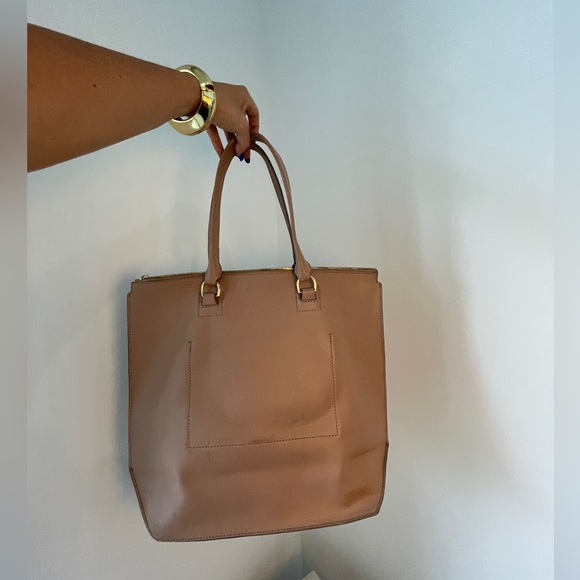 J Crew tan leather shoulder bag perfect for a laptop and travel - Picture 1 of 11